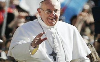 https://www.ladivinamisericordia.org/sites/default/files/field/image/05270304_popepc_francis.jpg