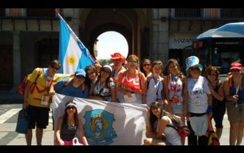 https://www.ladivinamisericordia.org/sites/default/files/field/image/jovenes.jpg