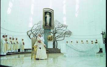 https://www.ladivinamisericordia.org/sites/default/files/field/image/jp_ii_lagiewniki.jpg