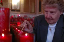 https://www.ladivinamisericordia.org/sites/default/files/field/image/candle_shrine.jpg