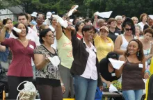 https://www.ladivinamisericordia.org/sites/default/files/field/image/encuentro_website.jpg