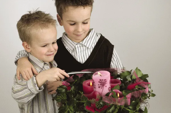 https://www.ladivinamisericordia.org/sites/default/files/field/image/advent_brothers1.gif