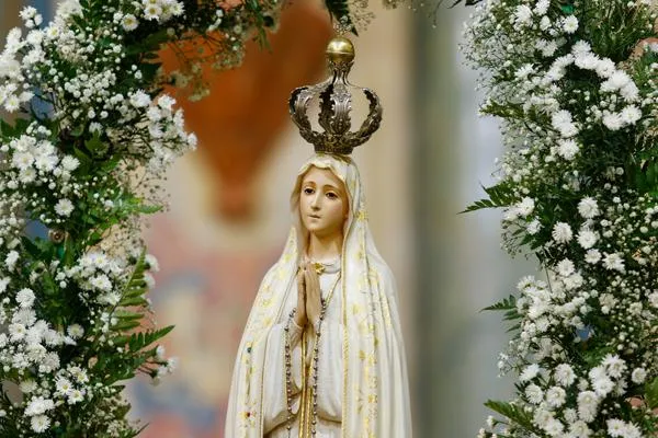 https://www.ladivinamisericordia.org/sites/default/files/field/image/fatima.jpg