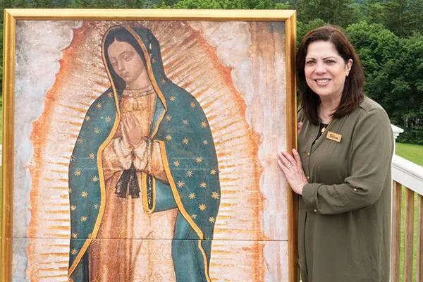 https://www.ladivinamisericordia.org/sites/default/files/field/image/our_lady_o_vivian.jpg