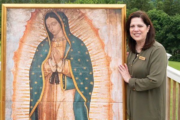 https://www.ladivinamisericordia.org/sites/default/files/field/image/our_lady_o_vivian_0.jpg