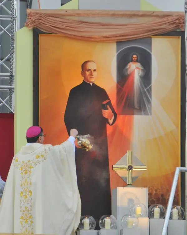 https://www.ladivinamisericordia.org/sites/default/files/field/image/sopocko2.jpg